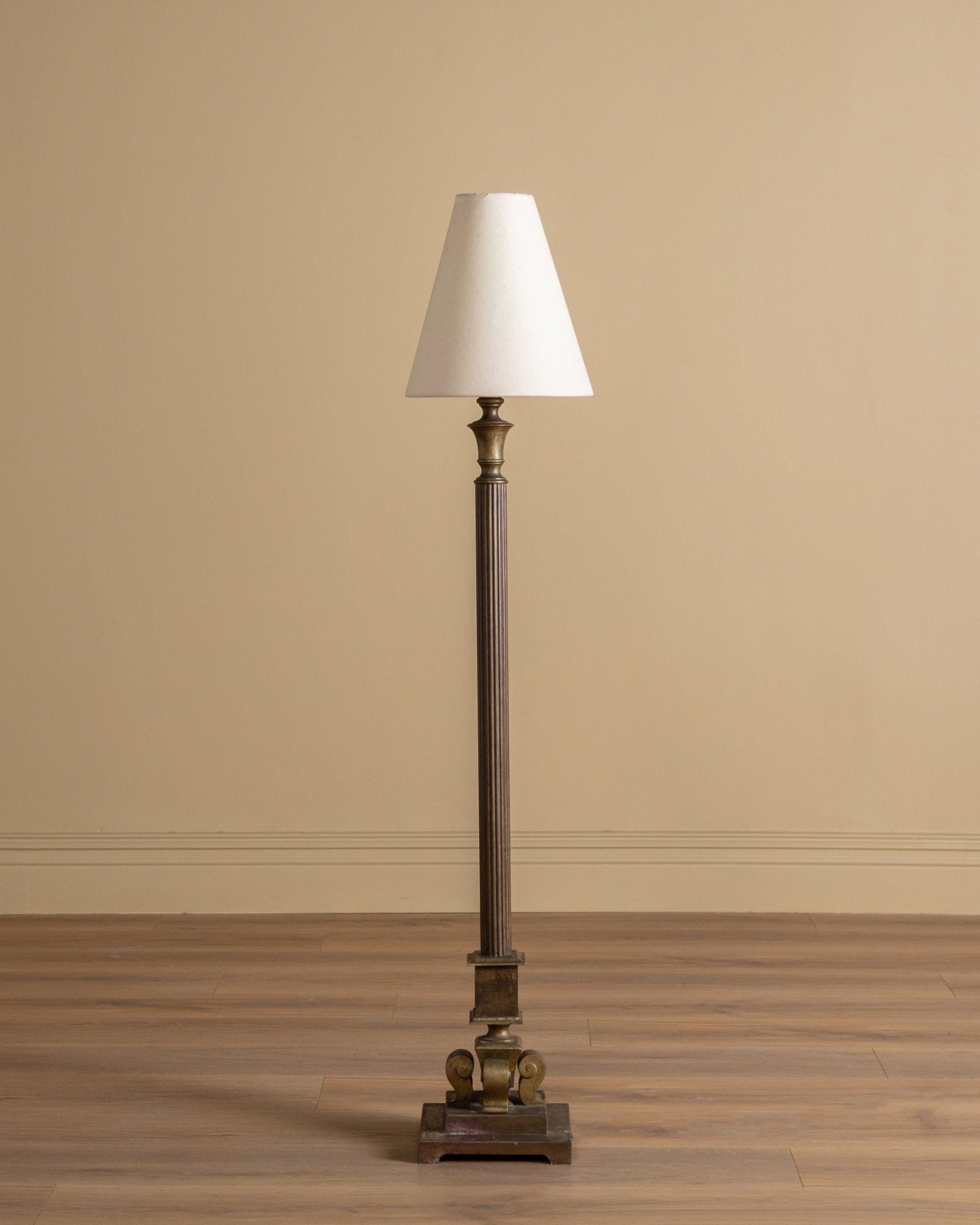 Anne kamratowski berlin アンティーク ライト ランプ Bronze Neoclassical Art Deco Floor Lamp, France, 1940's – Lone Fox