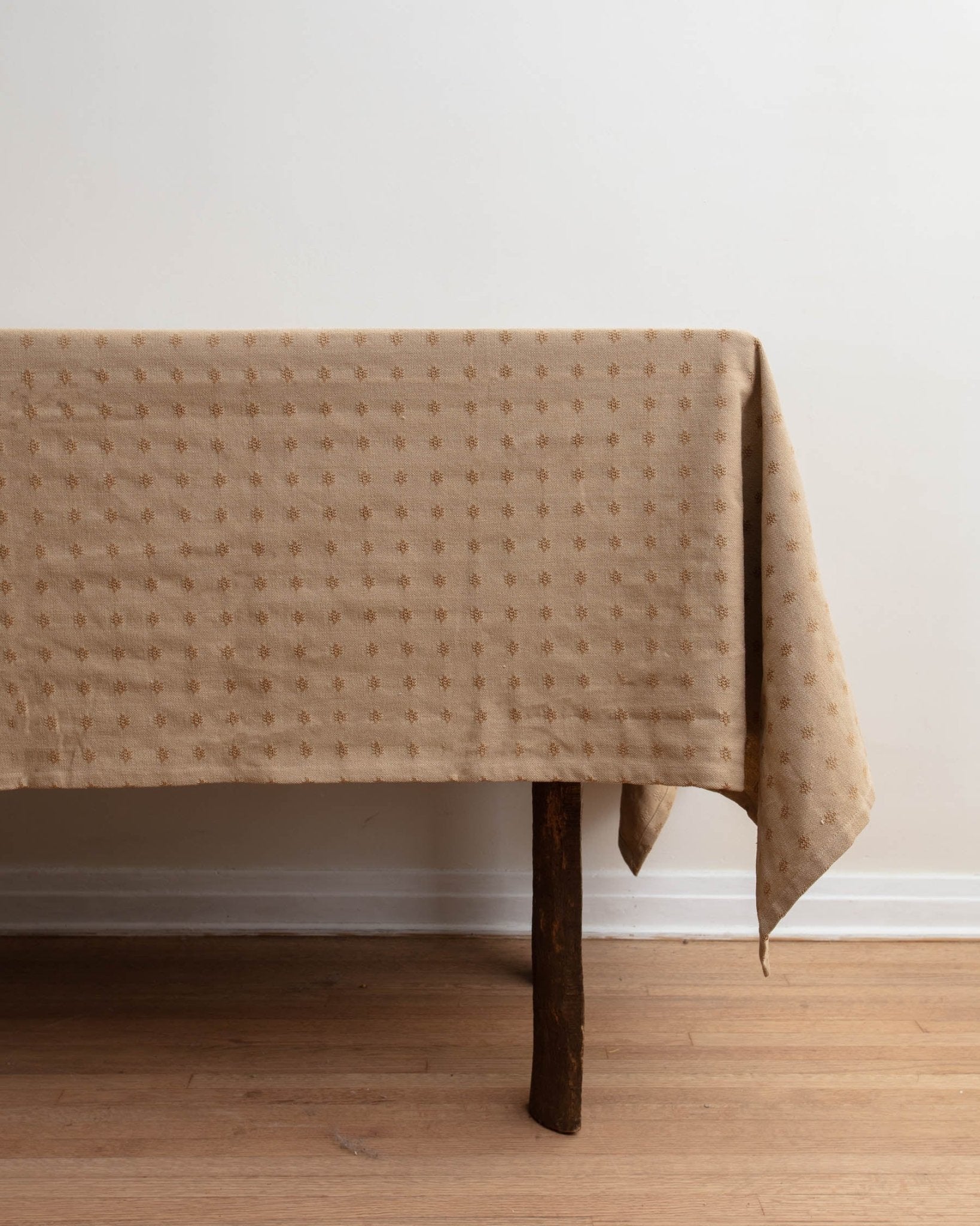 Umber Dobby Weave Tablecloth – Lone Fox