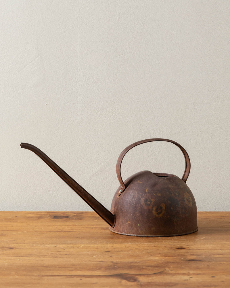 Antique Watering Can w/ Pansies Inclusion