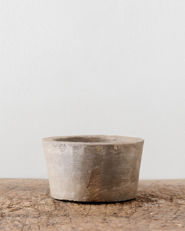 Agata Found Concrete Bowl