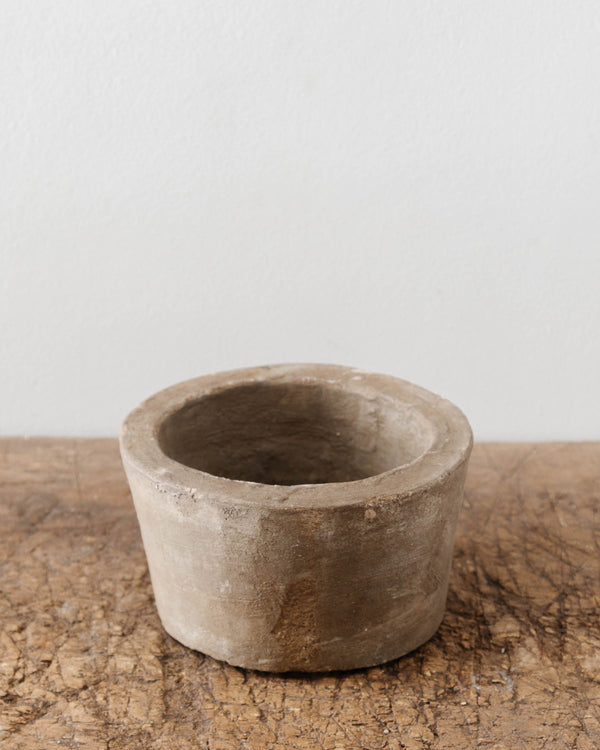 Agata Found Concrete Bowl