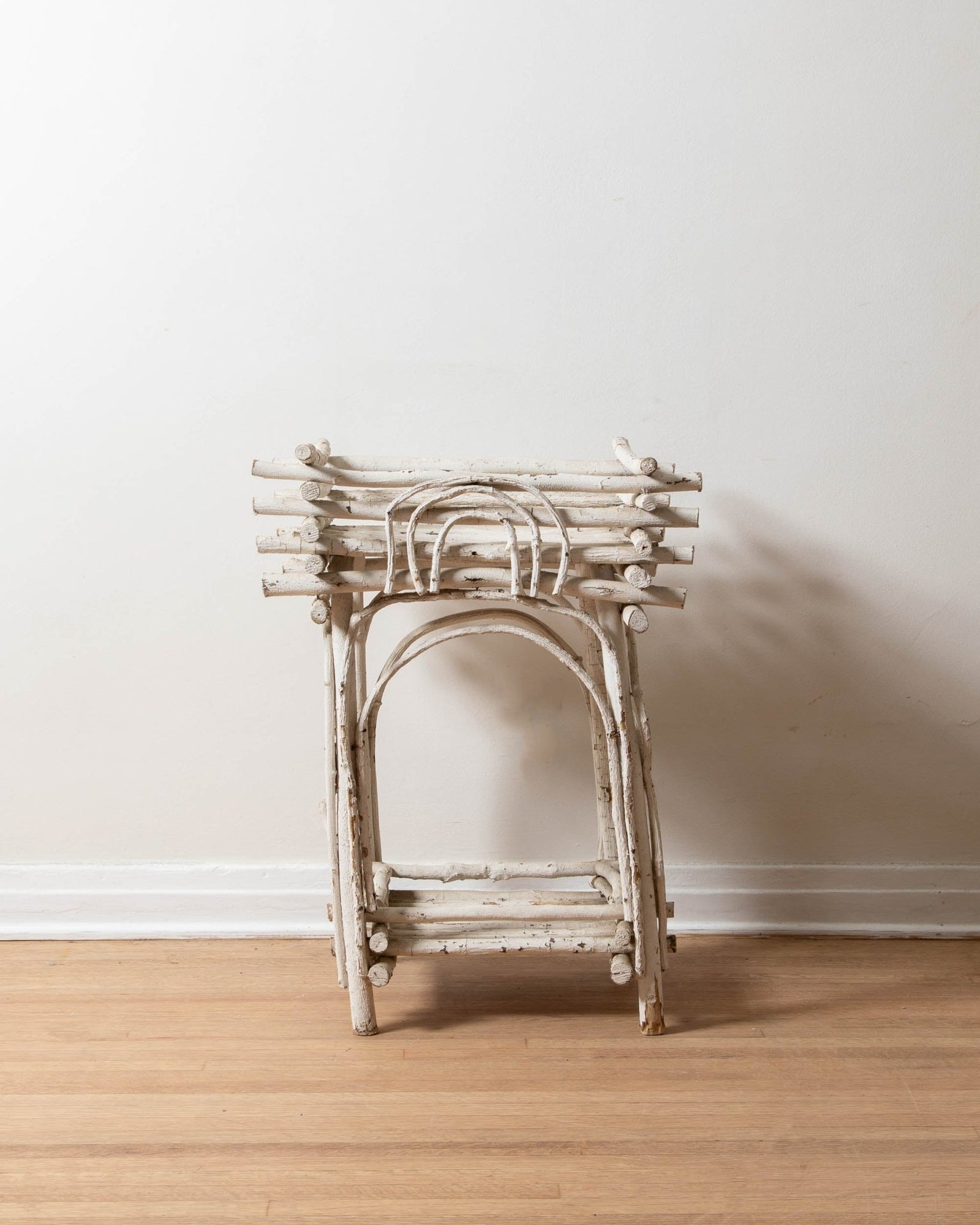 Adirondack Twig Plant Stand – Lone Fox