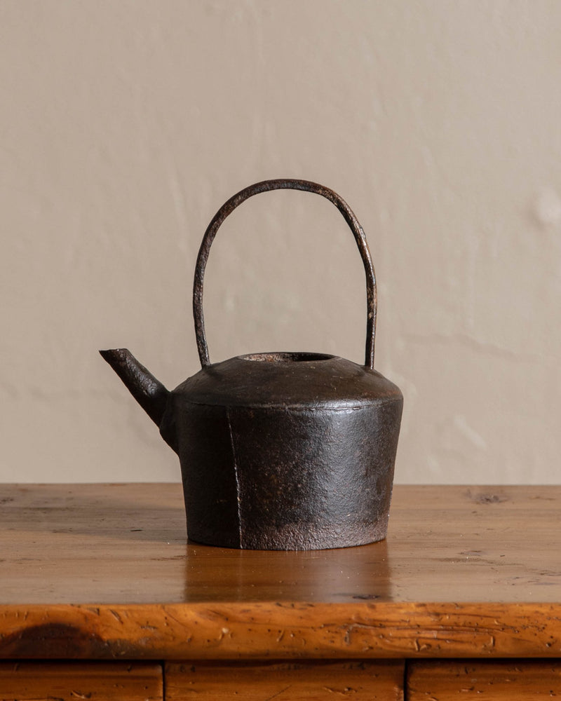 Aged Cast Iron Teapot - Lone Fox