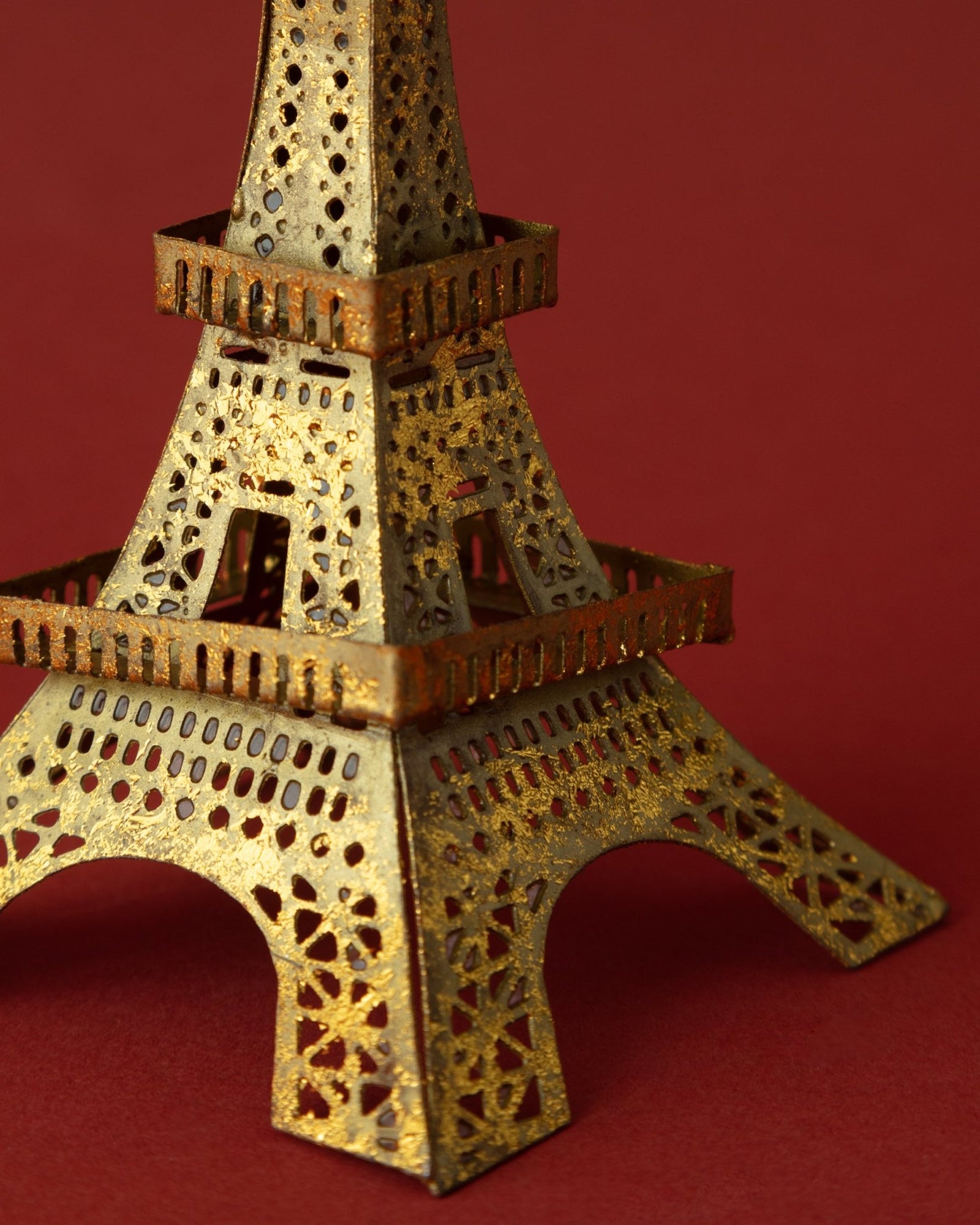 Aged Gold Eiffel Tower Ornament – Lone Fox