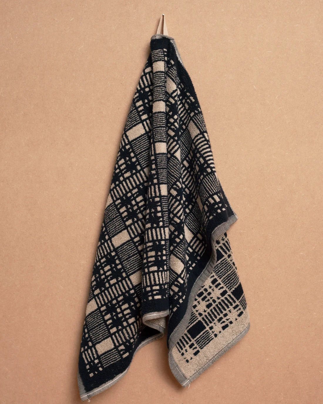 Lone Fox Alma Hand Towel - Thumbnail 3
