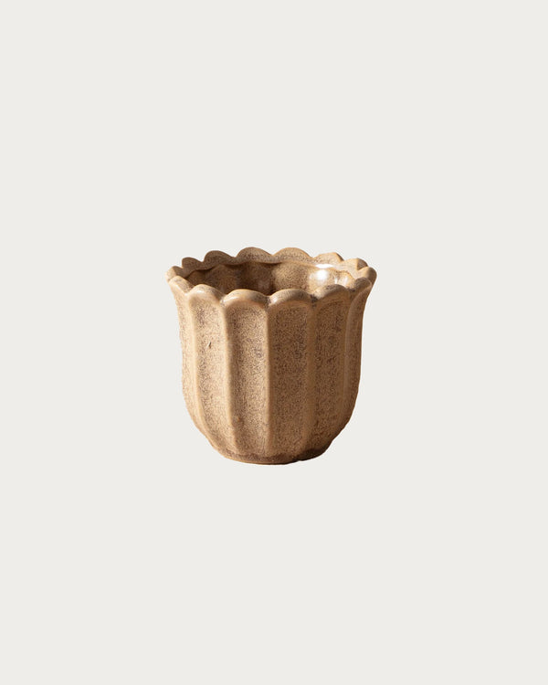 Butterscotch Stoneware Flower Shaped Planter - Lone Fox