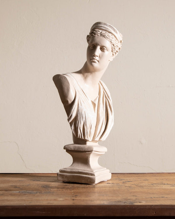 Diana Of Versailles Plaster Bust Statue - Lone Fox