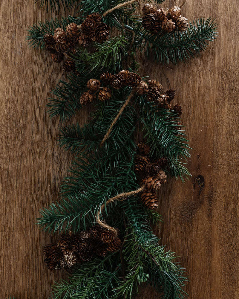 Drizzling Pinecone Garland - Lone Fox