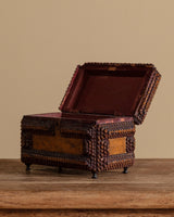 Footed Tramp Art Box w/ Gold Paint, United States, 19th Century - Lone Fox