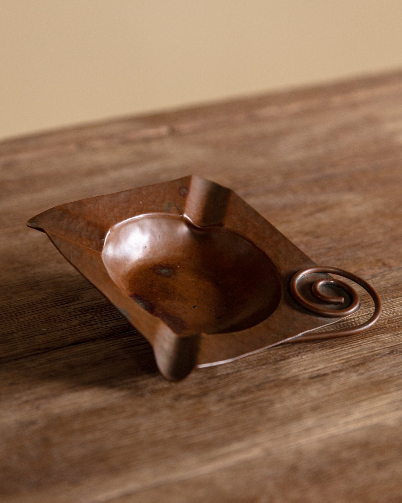 Hammered Copper Arts and Crafts Ashtray, Early 20th Century – Lone Fox