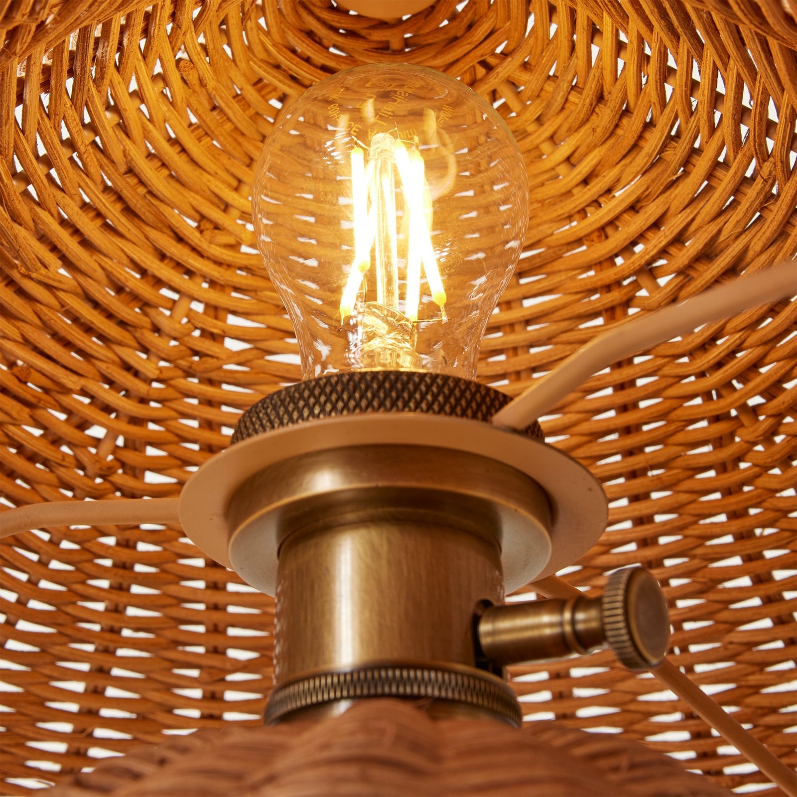 Hanalei Table Lamp – Lone Fox