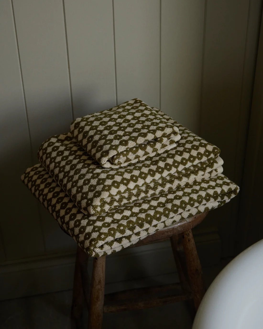 Hanna Bath Towel - Lone Fox