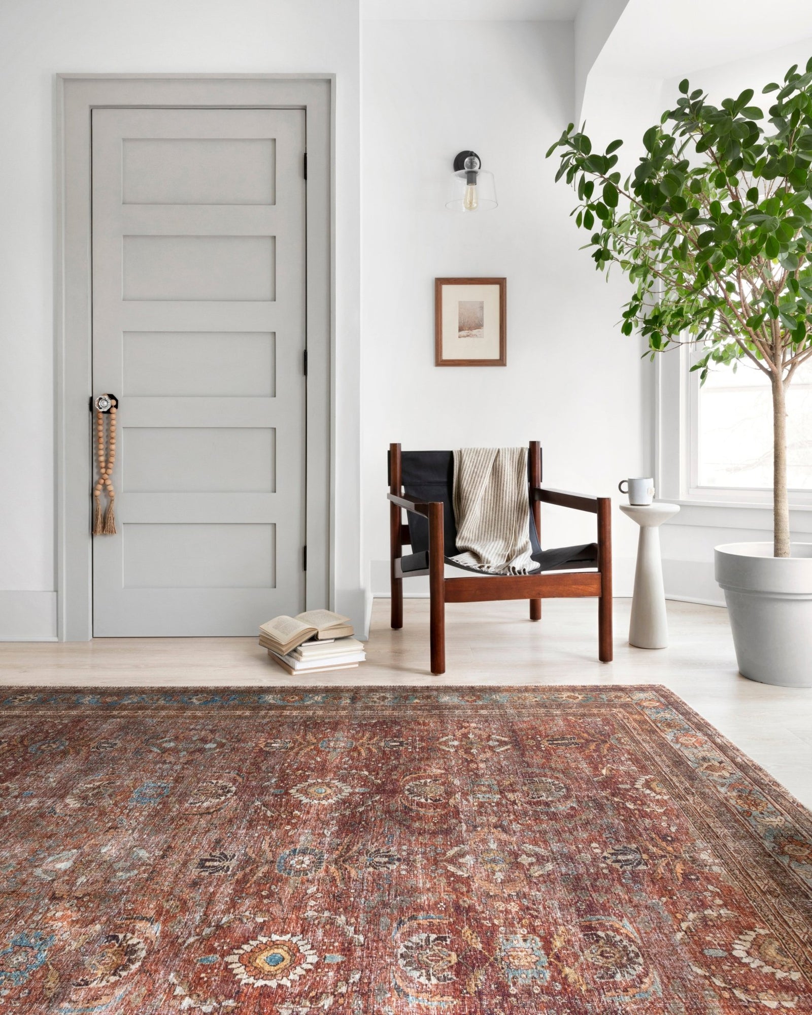 Izara Rug – Lone Fox