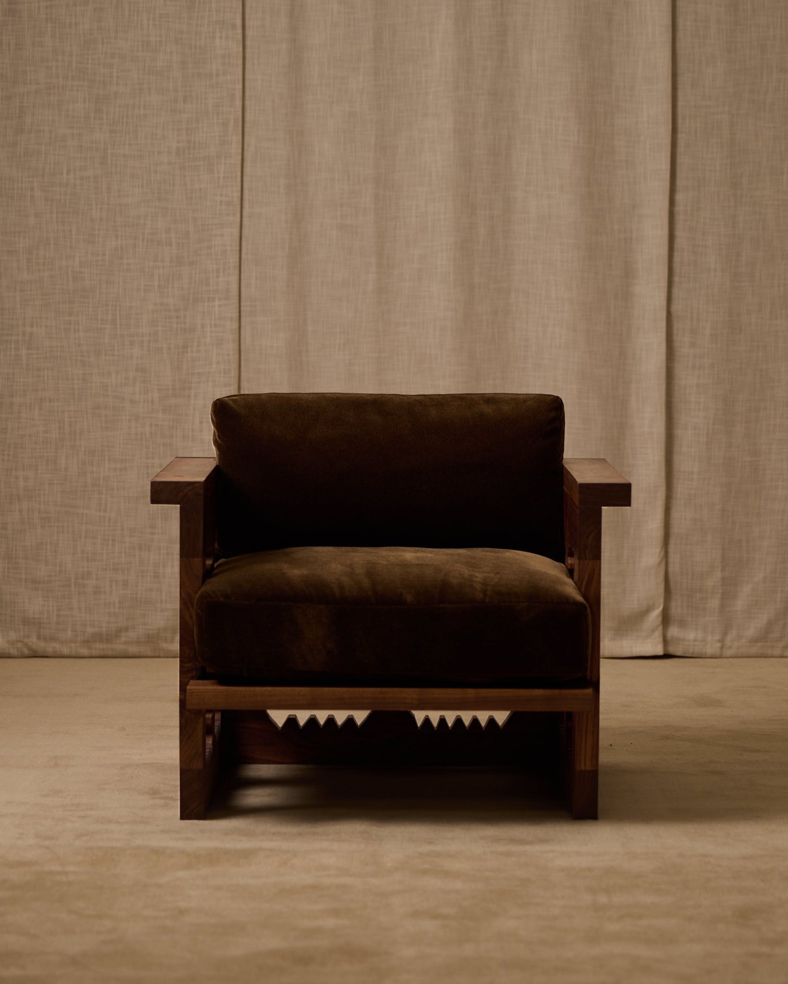 jura-club-chair-2640667_1600x.
