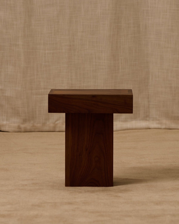 Jura Pedestal - Lone Fox
