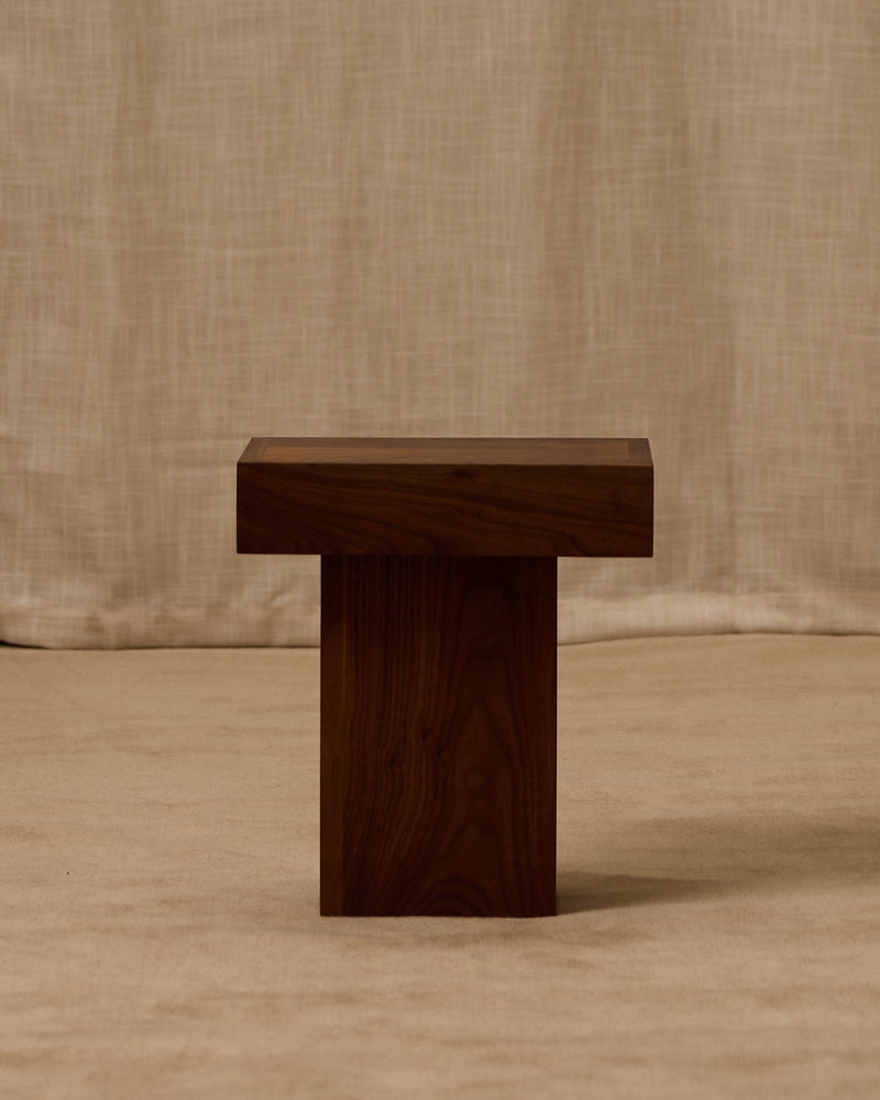 Jura Pedestal - Lone Fox