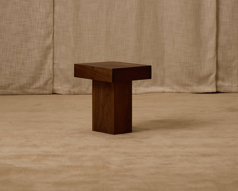 Jura Pedestal - Lone Fox