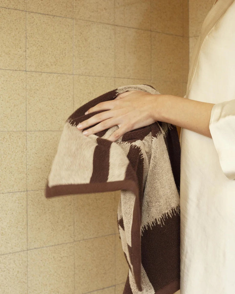 Karin Hand Towel - Lone Fox