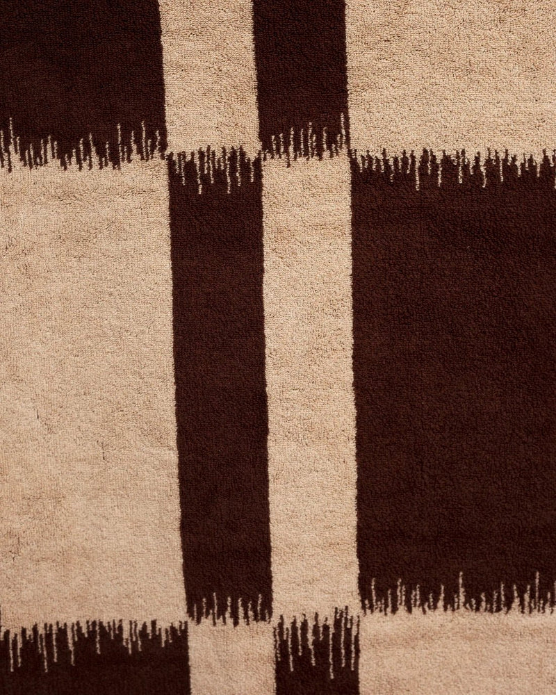 Karin Hand Towel - Lone Fox