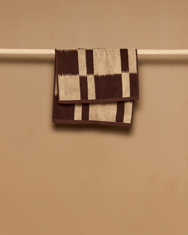 Karin Hand Towel - Lone Fox