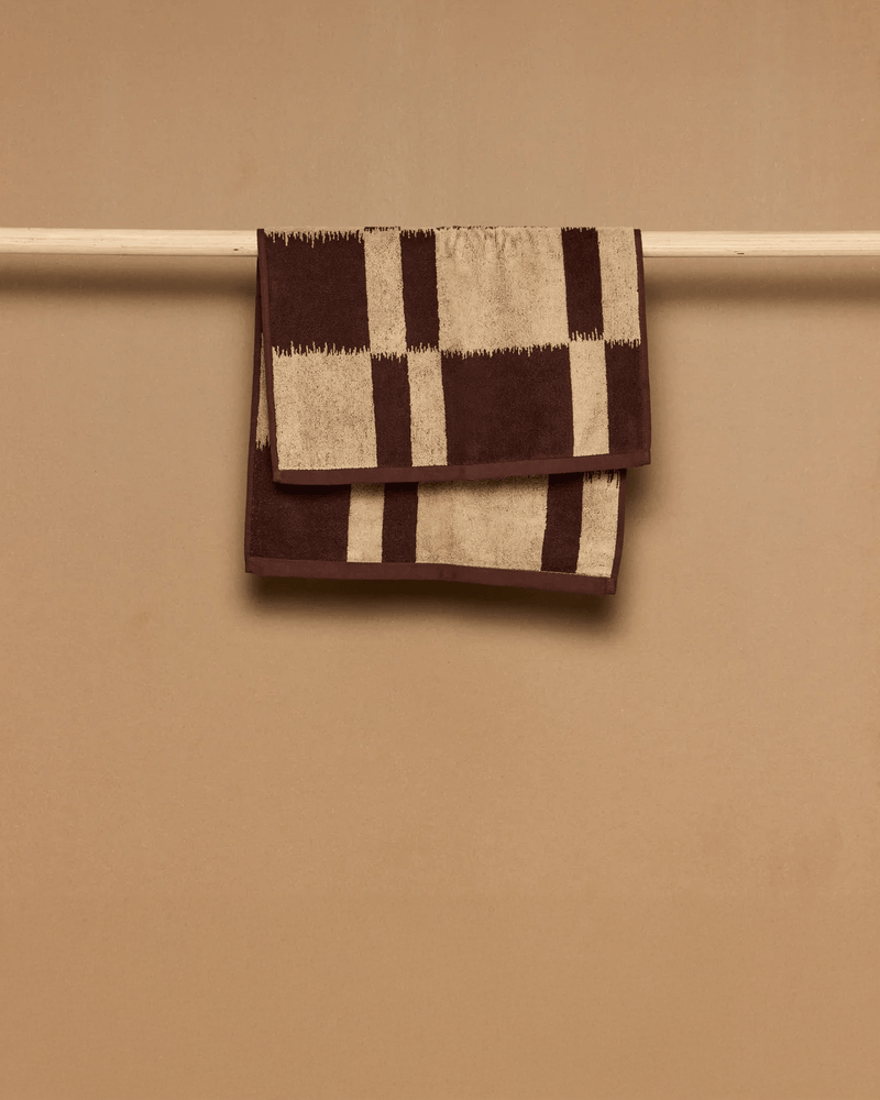 Karin Hand Towel - Lone Fox