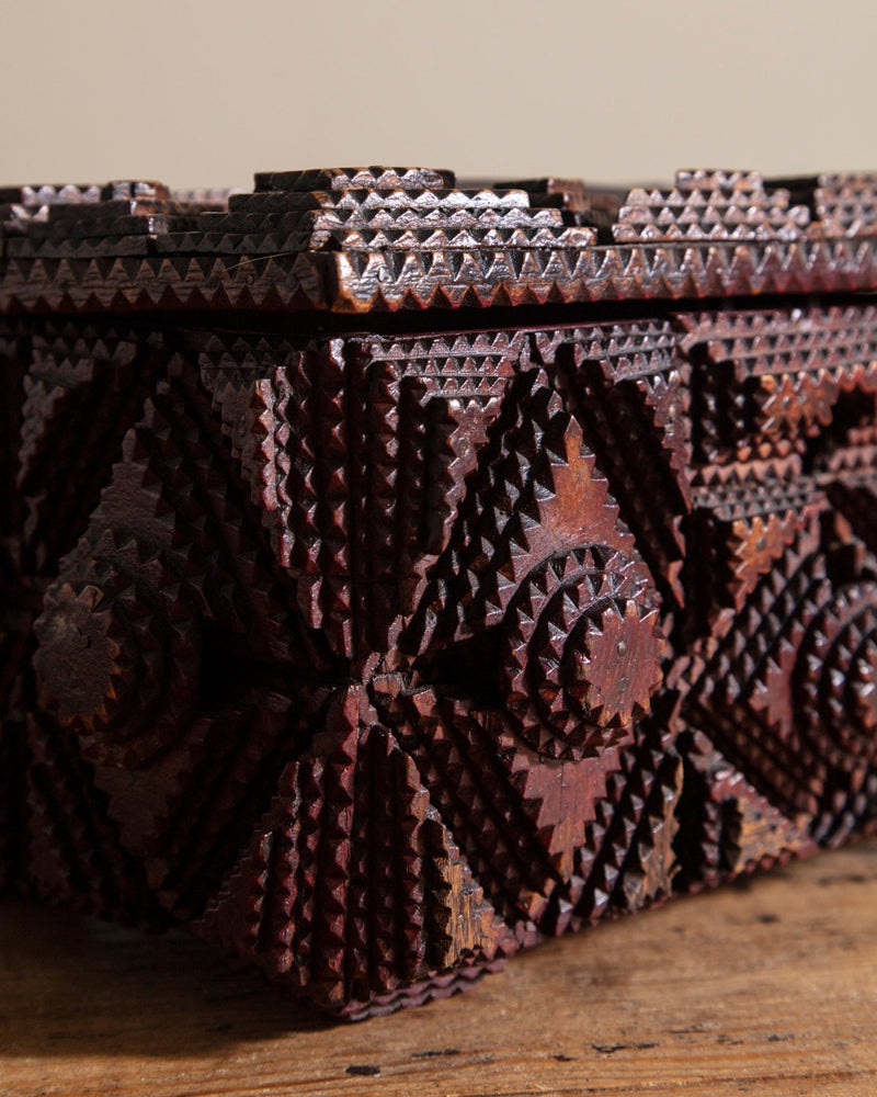 Large Diamond Tramp Art Box, 19th Century - Lone Fox
