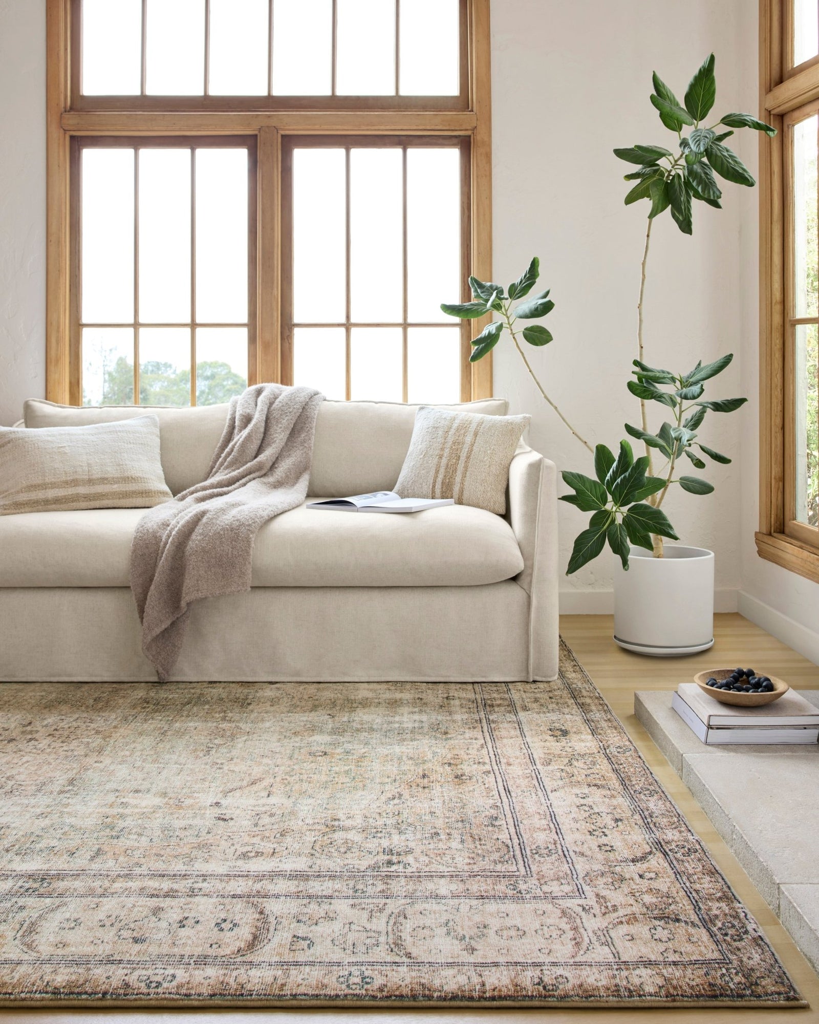 Leo Rug – Lone Fox