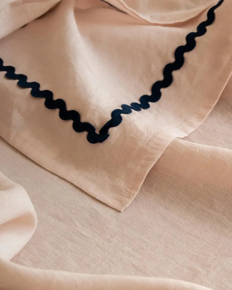 Linen Wavy Tablecloth in Ivory Bloom - Lone Fox