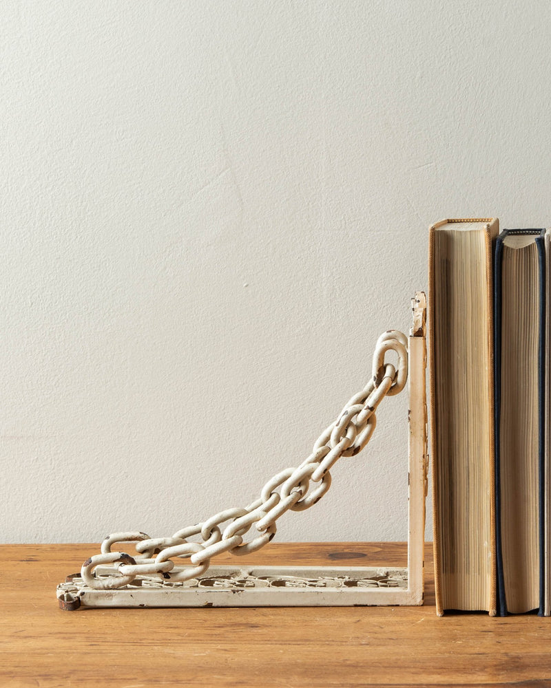 Painted Metal Chain Bookend - Lone Fox