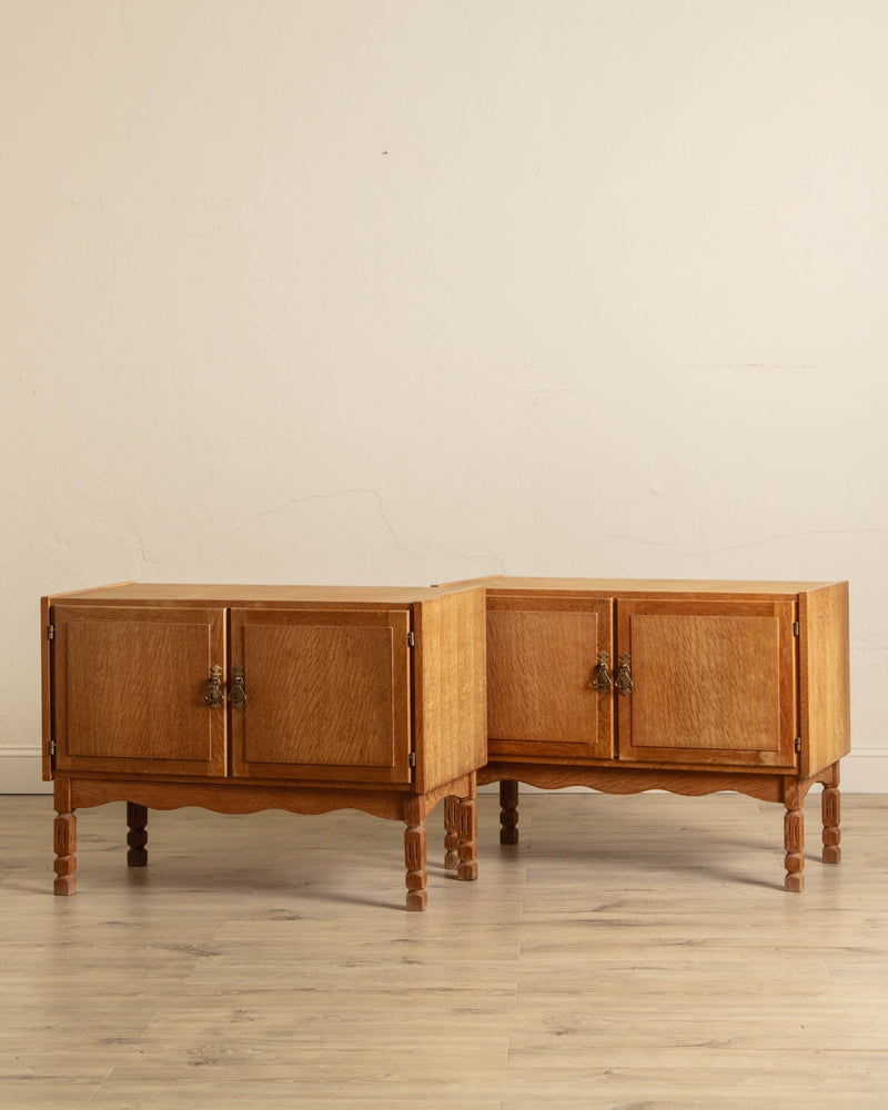 Pair of Danish Oak Wavy Edge Nightstands Attributed to Kjaernulf, 1970's - Lone Fox