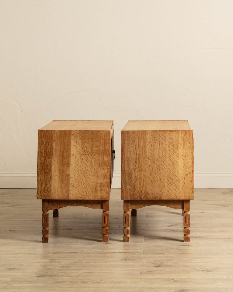 Pair of Danish Oak Wavy Edge Nightstands Attributed to Kjaernulf, 1970's - Lone Fox