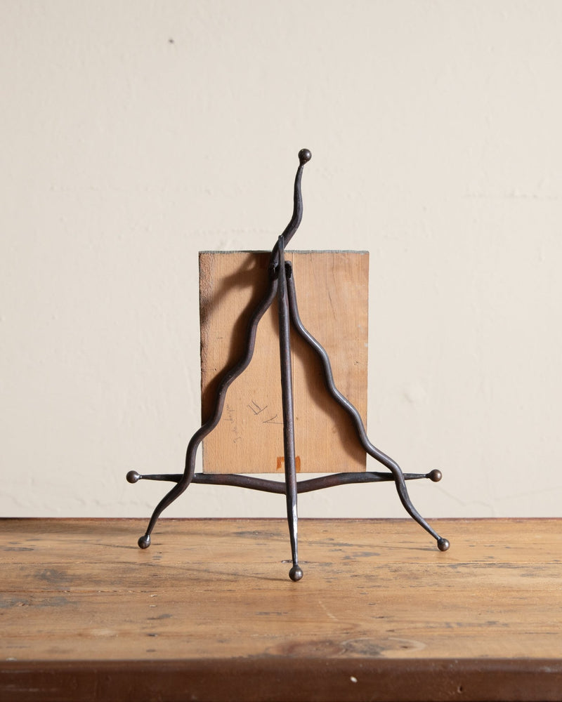Postmodern Wavy Iron Tabletop Easel - Lone Fox