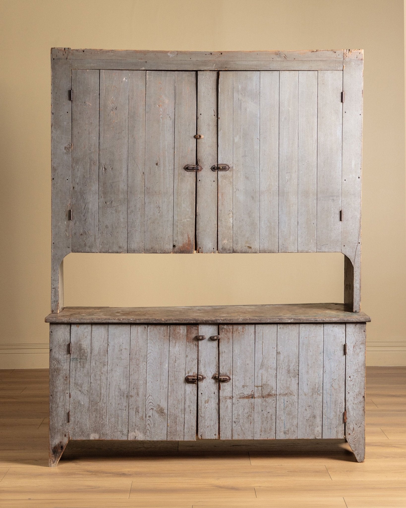 Primitive Painted Pine Two-Piece Hutch, United States, 19th Century - Lone Fox