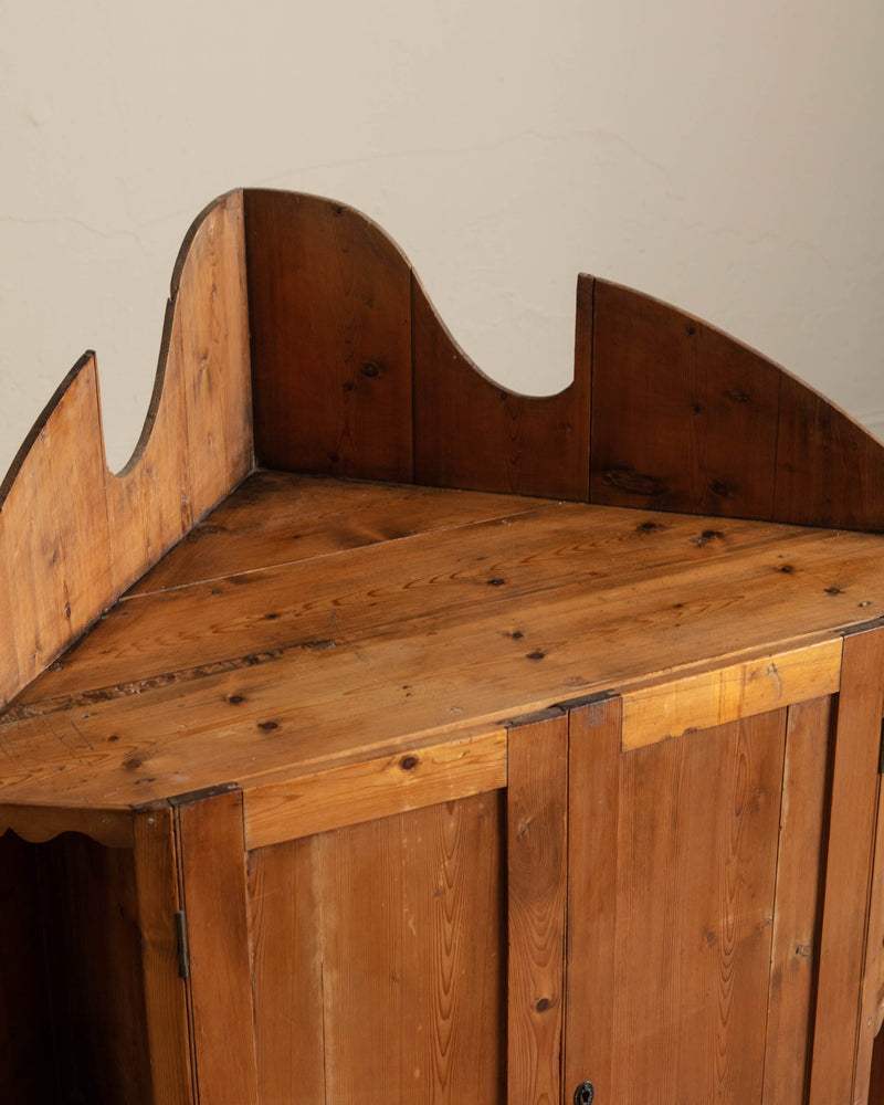 Primitive Pine Corner Cabinet - Lone Fox