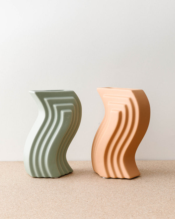 Retro Wavy Vase - Lone Fox