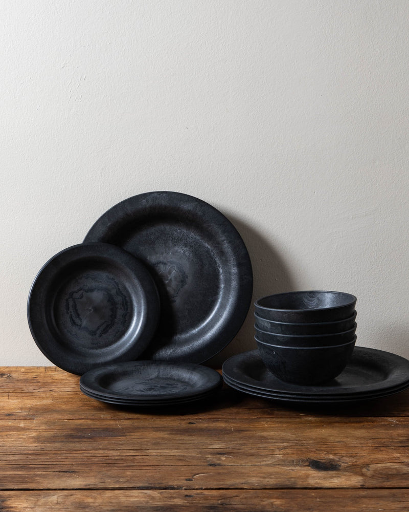 Serveur Black Melamine Dinnerware - Lone Fox