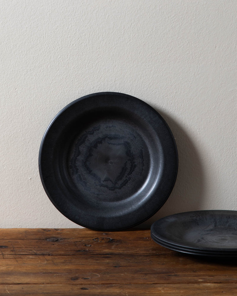 Serveur Black Melamine Dinnerware - Lone Fox