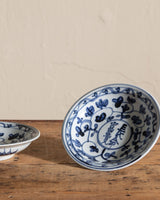 Small Blue and White Porcelain Noble Character Dish - Lone Fox