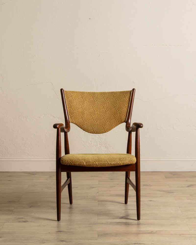 Sculptural Armchair Manner of Finn Juhl, Denmark, 1940's