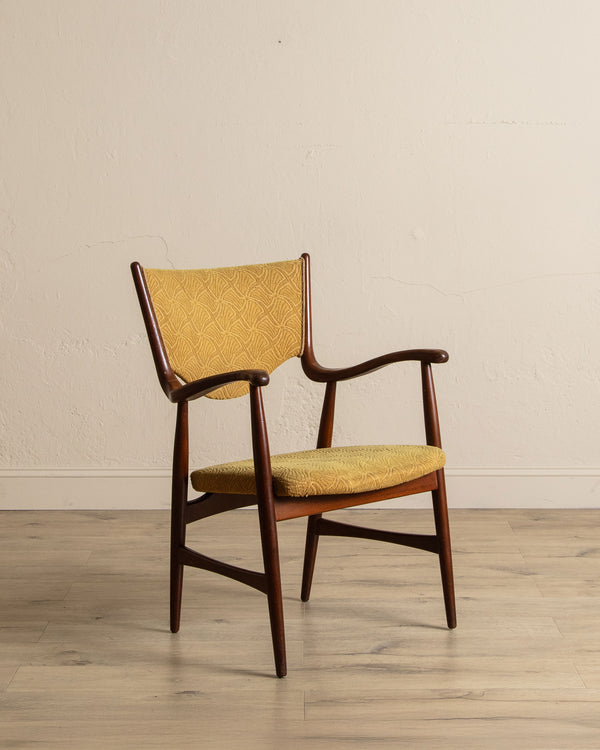 Sculptural Armchair Manner of Finn Juhl, Denmark, 1940's