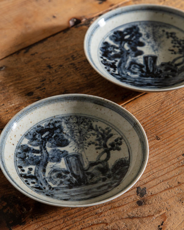 Small Blue and White Porcelain Three Friends Dish
