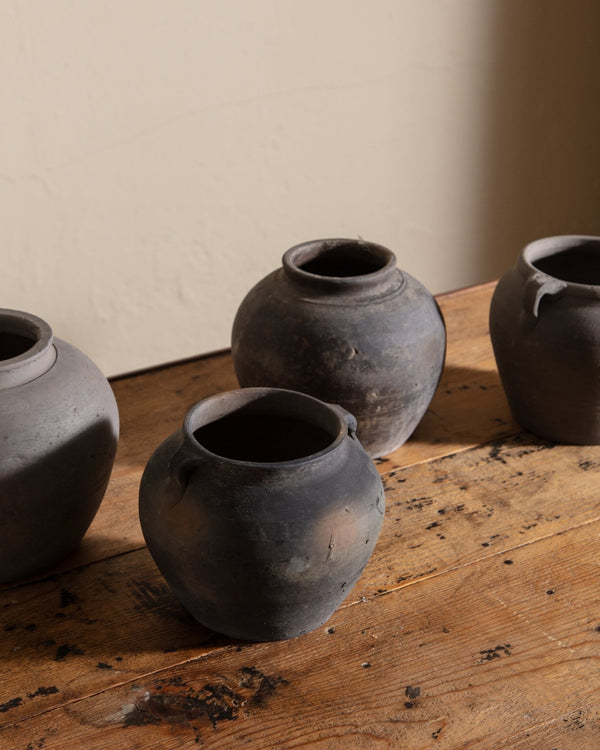 Vintage Chinese Cumin Pot - Lone Fox