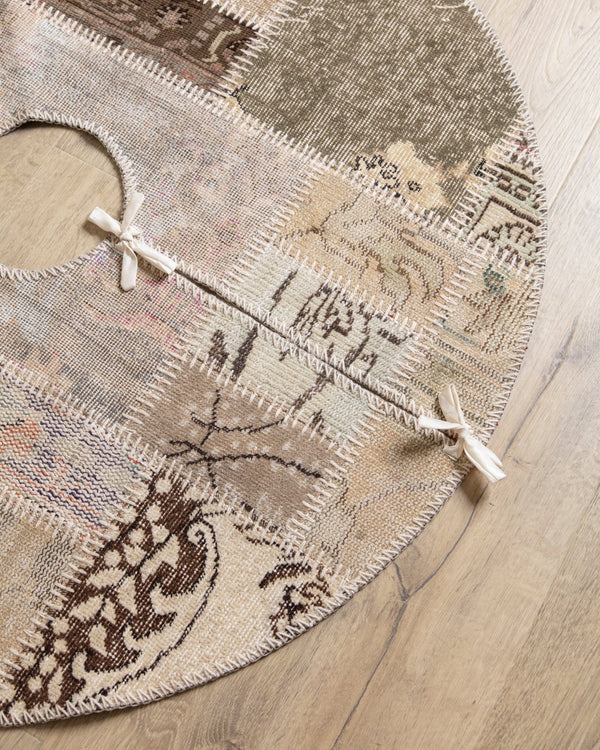 Vintage Turkish Kilim Patchwork Tree Skirt 03 - Lone Fox