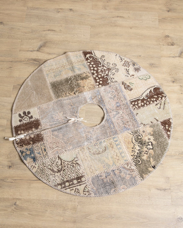 Vintage Turkish Kilim Patchwork Tree Skirt 04 - Lone Fox