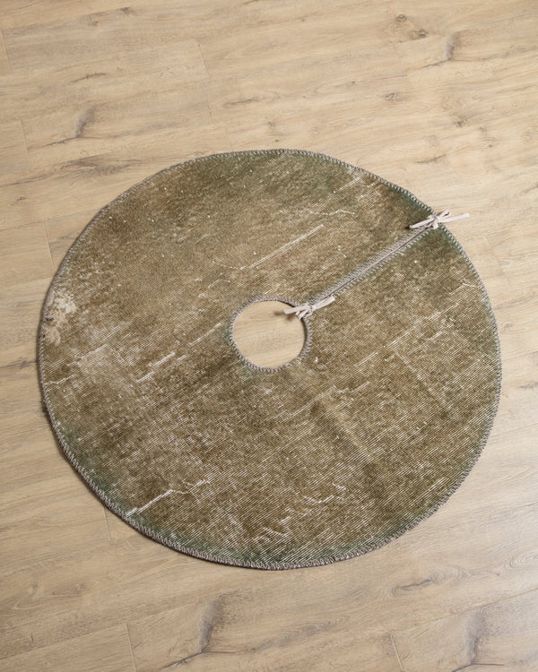 Vintage Turkish Kilim Tree Skirt 01 - Lone Fox