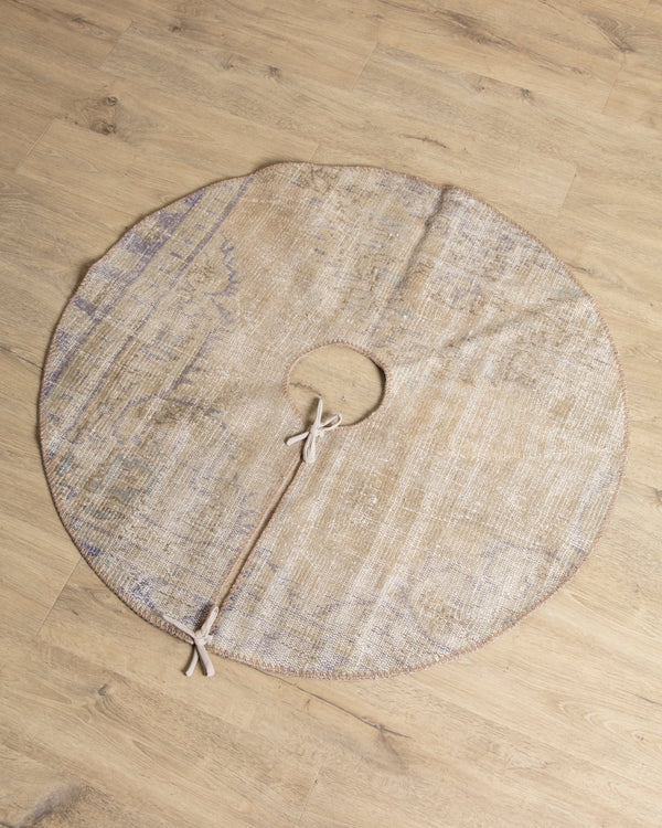 Vintage Turkish Kilim Tree Skirt 04 - Lone Fox