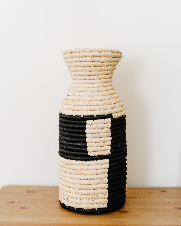 Black Linework Vase